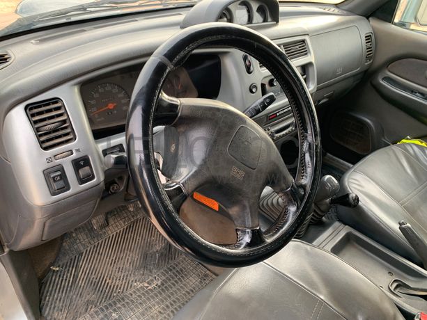 Mitsubishi L200 · Ano 2001