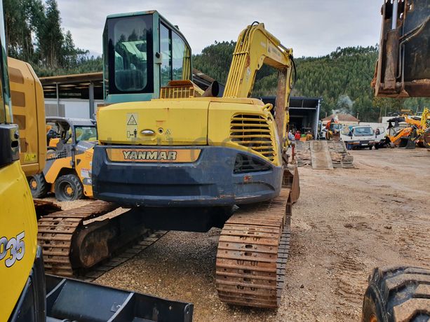 Giratória Yanmar SV100