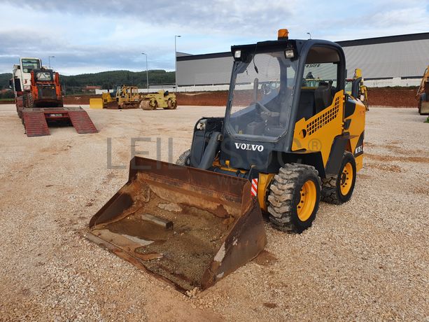Mini Pá Carregadora Volvo MC 115C