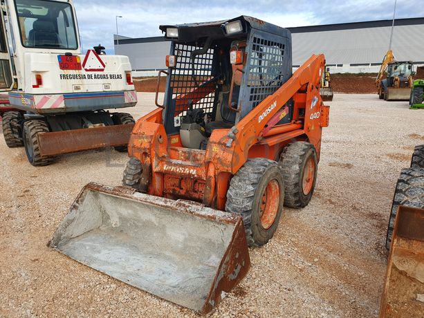 Mini Pá Carregadora Doosan 440 Plus