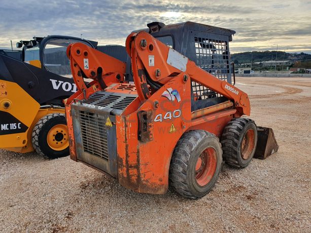 Mini Pá Carregadora Doosan 440 Plus