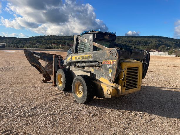 Mini Pá Carregadora New Holland LS180 B