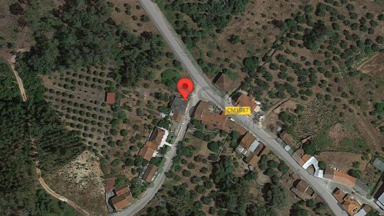 Moradia V4 + Moradia V2 · Ansião, Leiria