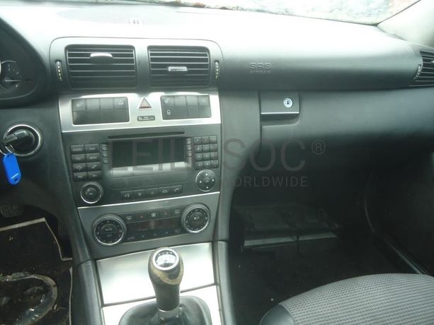 Mercedes-Benz C220 CDI · Ano 2004