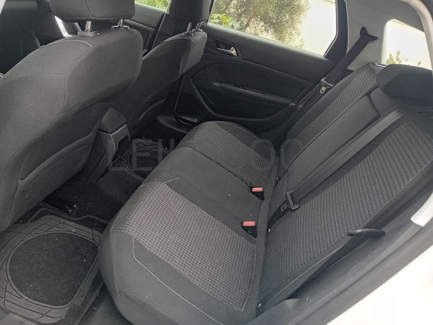 Peugeot 308 · Ano 2018