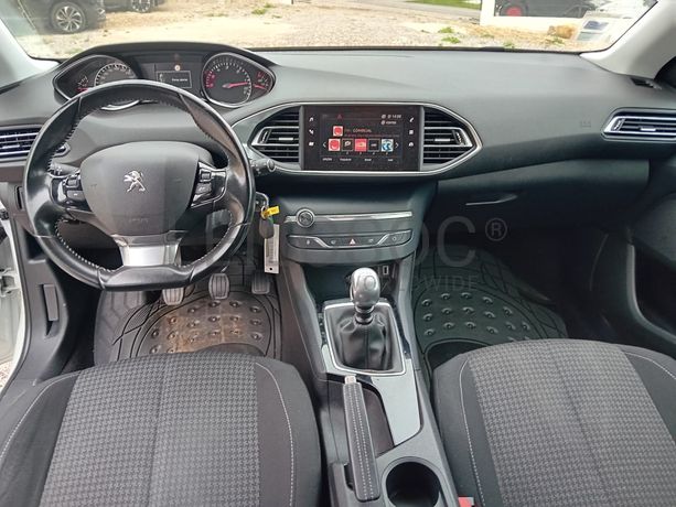 Peugeot 308 · Ano 2018