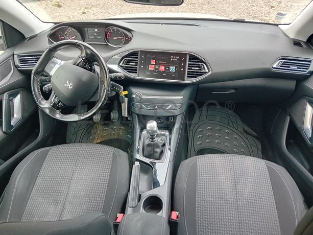 Peugeot 308 · Ano 2018