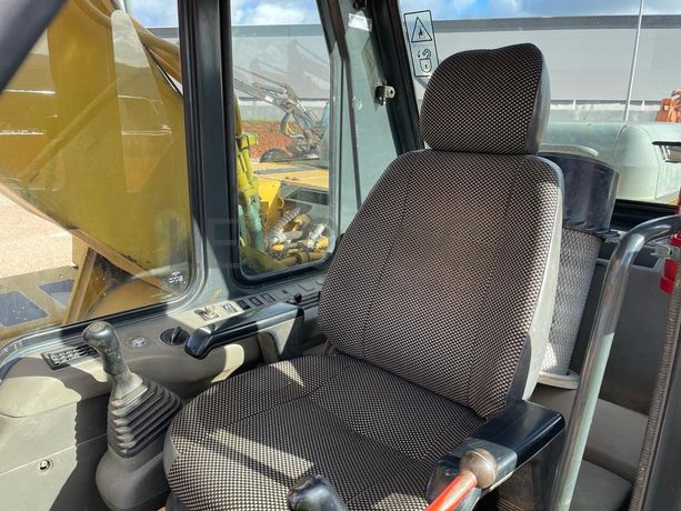 Giratória Komatsu PC 240