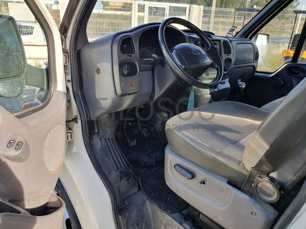 Ford Transit · Ano 2003 90-83-VJ