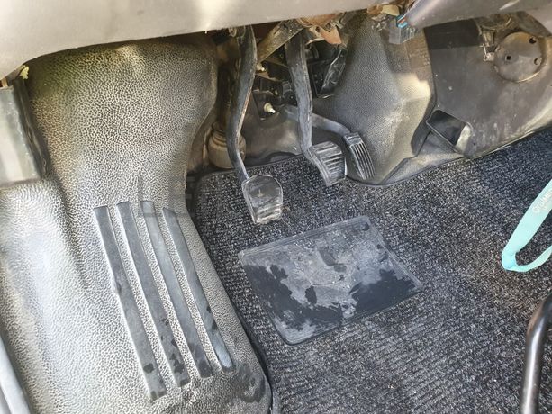 Ford Transit · Ano 2003 90-83-VJ