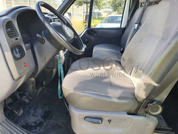 Ford Transit · Ano 2003 90-83-VJ
