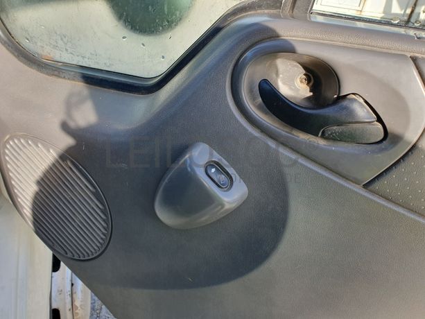 Ford Transit · Ano 2003 90-83-VJ