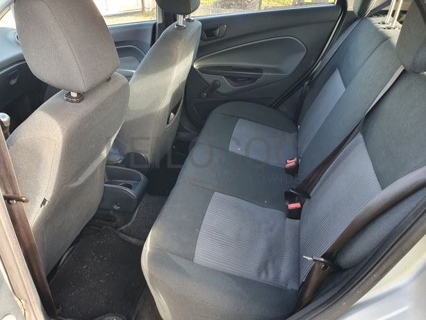 Ford Fiesta · Ano 2010 87-JJ-79