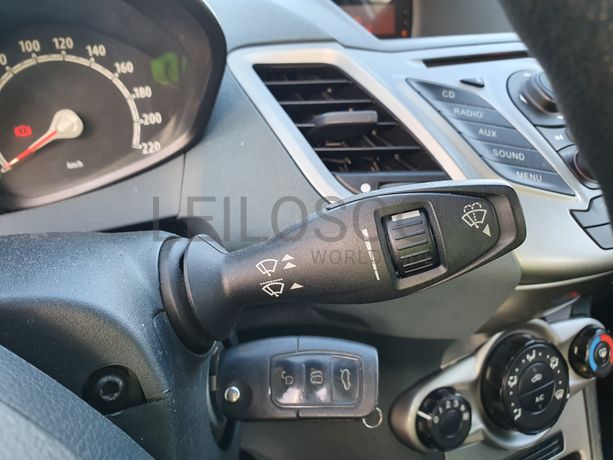 Ford Fiesta · Ano 2010 87-JJ-79