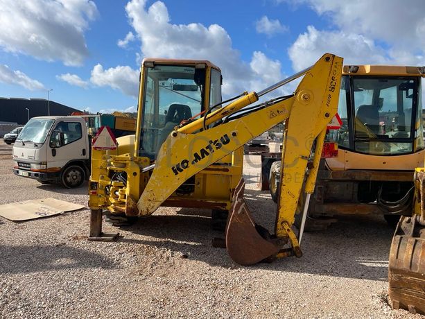 Retroescavadora Komatsu WB 93R-2