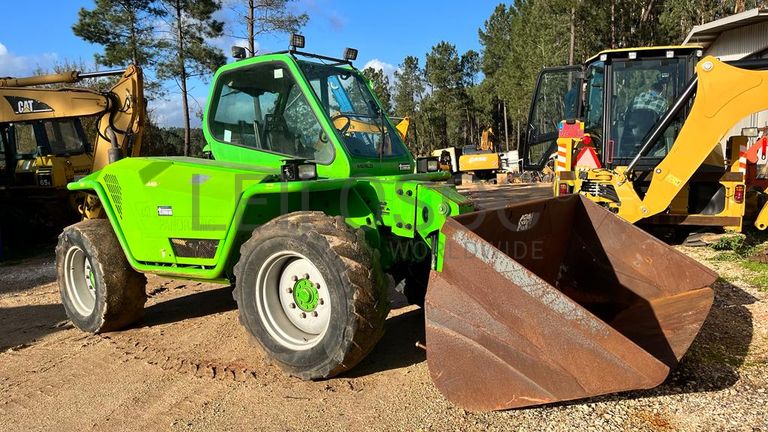 Empilhador Telescópico Merlo P28.7K