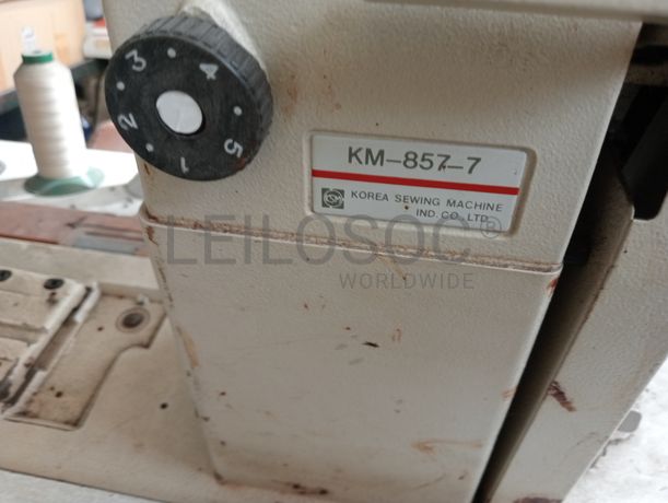 Máquinas de zig zag · Máquinas de coluna alta · Máquina de coluna