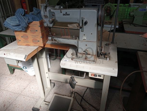 Máquinas de zig zag · Máquinas de coluna alta · Máquina de coluna