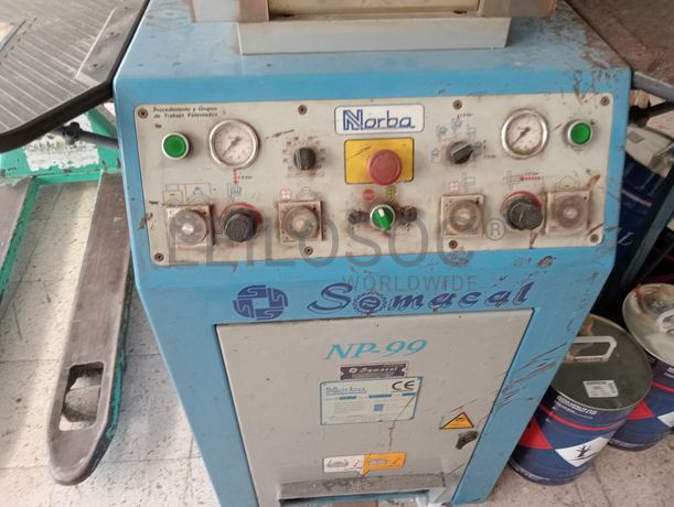 Máquinas de dar cola · Máquina de vergar cortes · Máquina de cardar