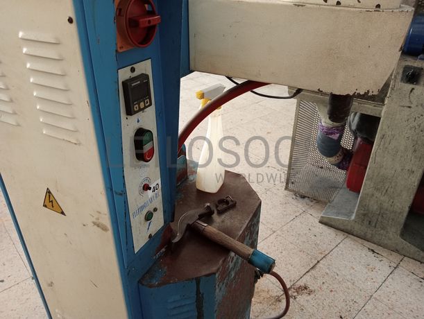 Sifione · Máquinas de rebater · Máquina de fechar calcanheiras · Reativador de contrafortes