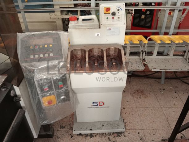 Sifione · Máquinas de rebater · Máquina de fechar calcanheiras · Reativador de contrafortes