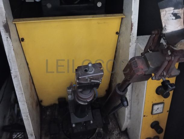 Sifione · Máquinas de rebater · Máquina de fechar calcanheiras · Reativador de contrafortes