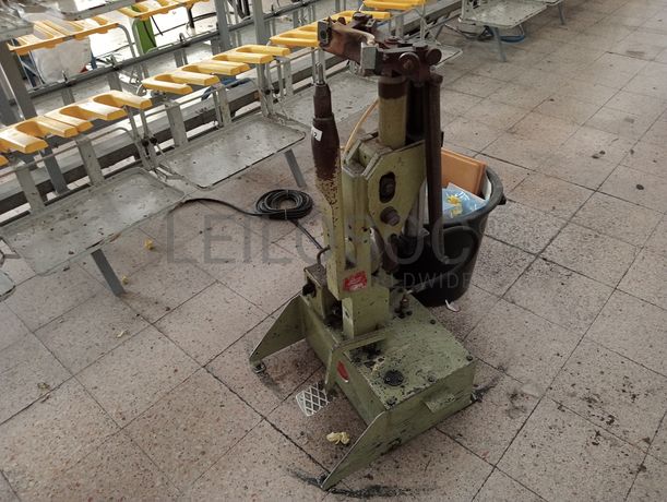 Transportador manual · Máquina de desenformar