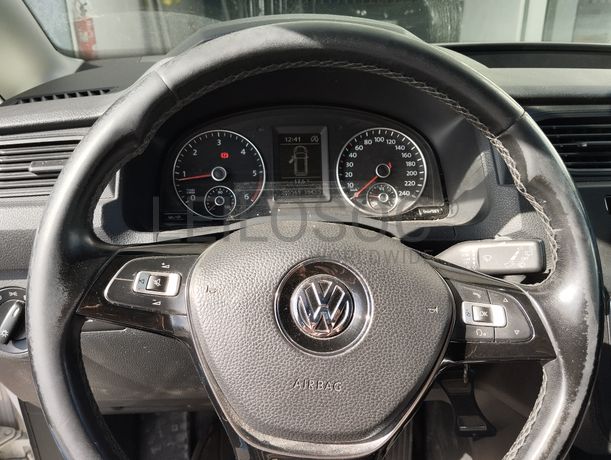 Volkswagen Caddy · Ano 2016
