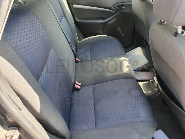 Ford Focus · Ano 2001