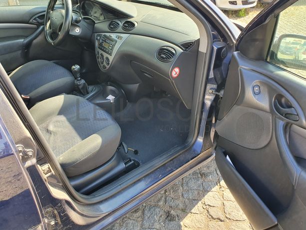 Ford Focus · Ano 2001