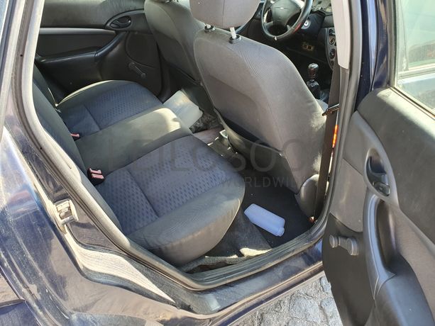 Ford Focus · Ano 2001