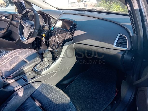 Opel Astra · Ano 2014