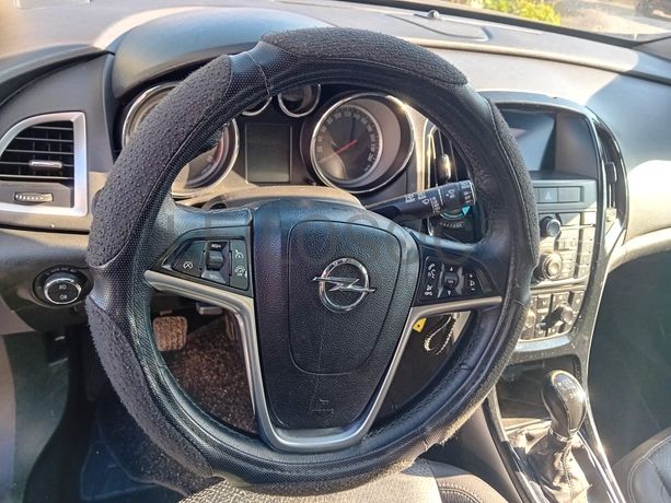 Opel Astra · Ano 2014