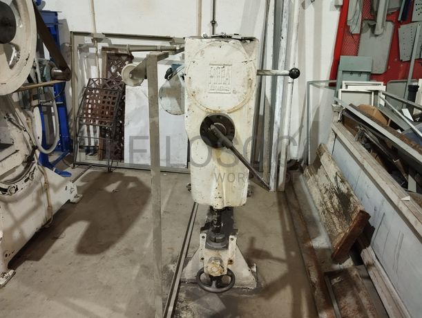 Equipamentos · Indústria Metalomecânica