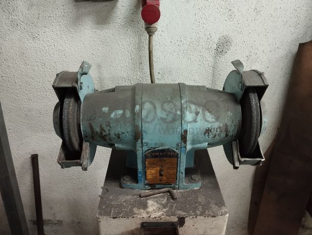 Equipamentos · Indústria Metalomecânica