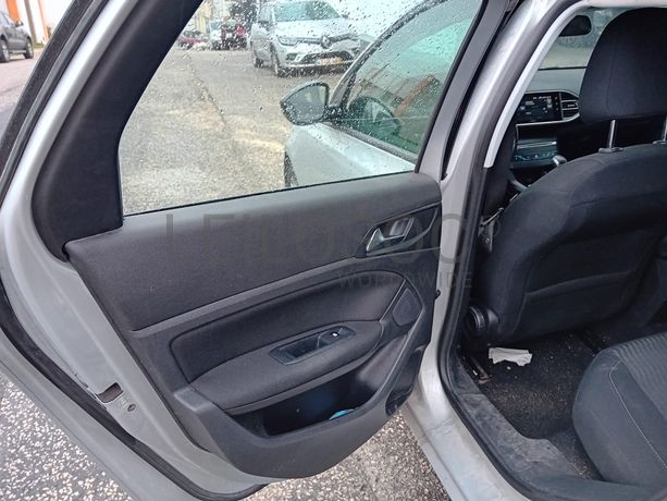 Peugeot 308 · Ano 2015