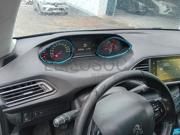 Peugeot 308 · Ano 2015