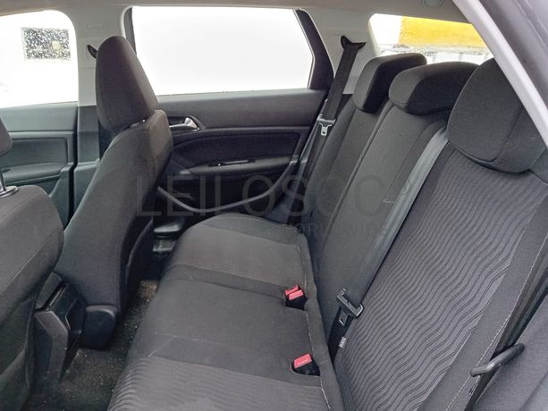 Peugeot 308 · Ano 2015