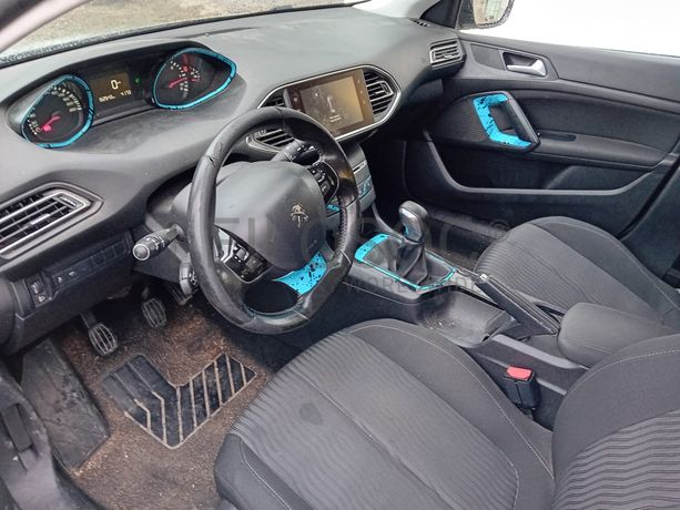 Peugeot 308 · Ano 2015