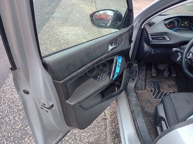 Peugeot 308 · Ano 2015