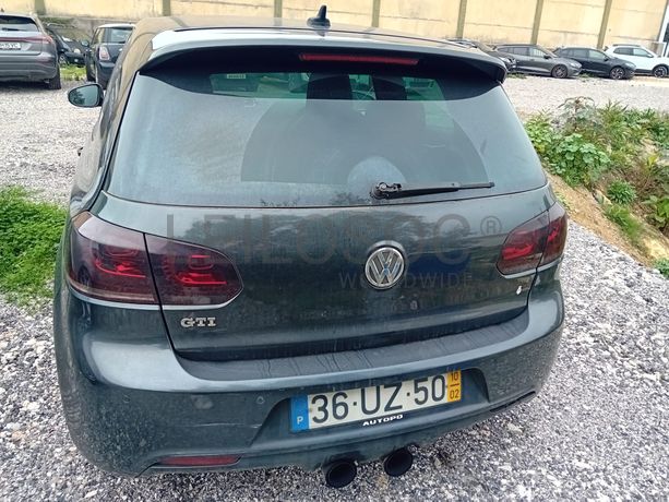 Volkswagen Golf GTI · Ano 2010