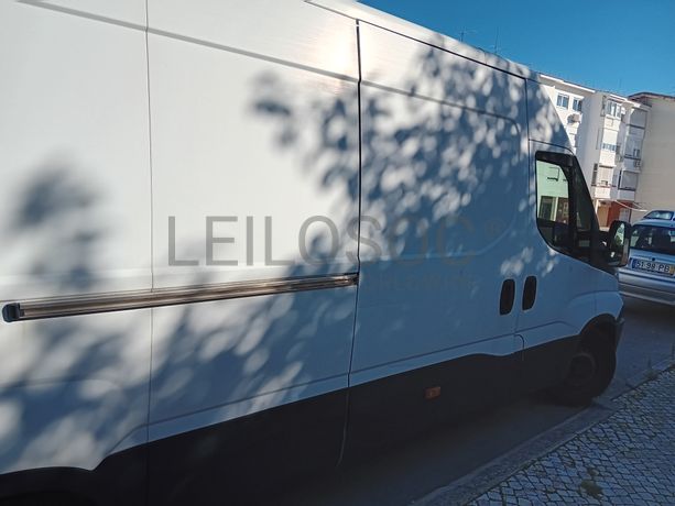 Iveco Daily 35S17 · Ano 2015