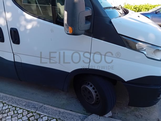 Iveco Daily 35S17 · Ano 2015