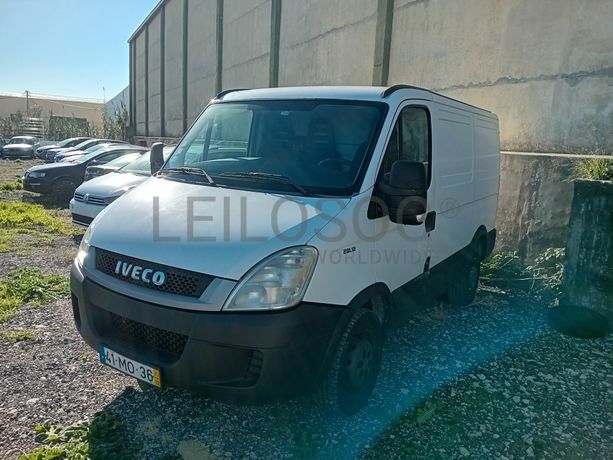 Iveco Daily 29L12 · Ano 2011