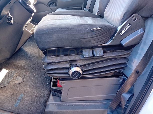 Iveco Daily 29L12 · Ano 2011