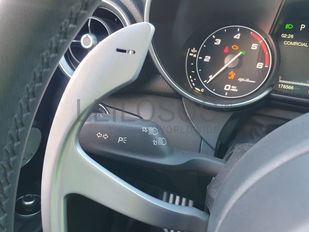 Alfa Romeu Giulia · Ano 2016