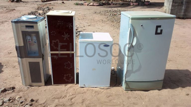 Dois Bebedouros e duas mini Geleiras