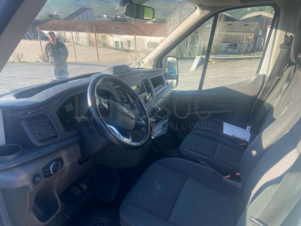 Ford Transit · Ano 2021