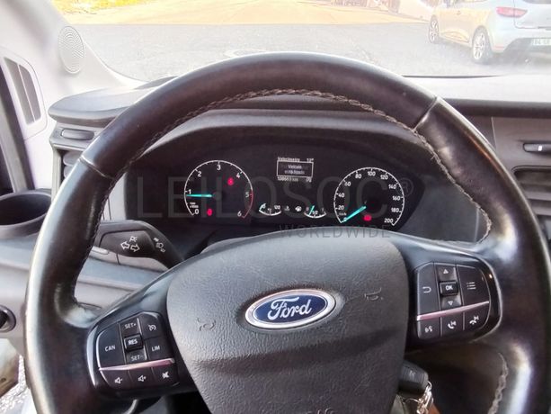Ford Transit · Ano 2021