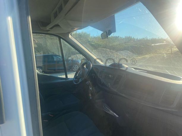 Ford Transit · Ano 2021